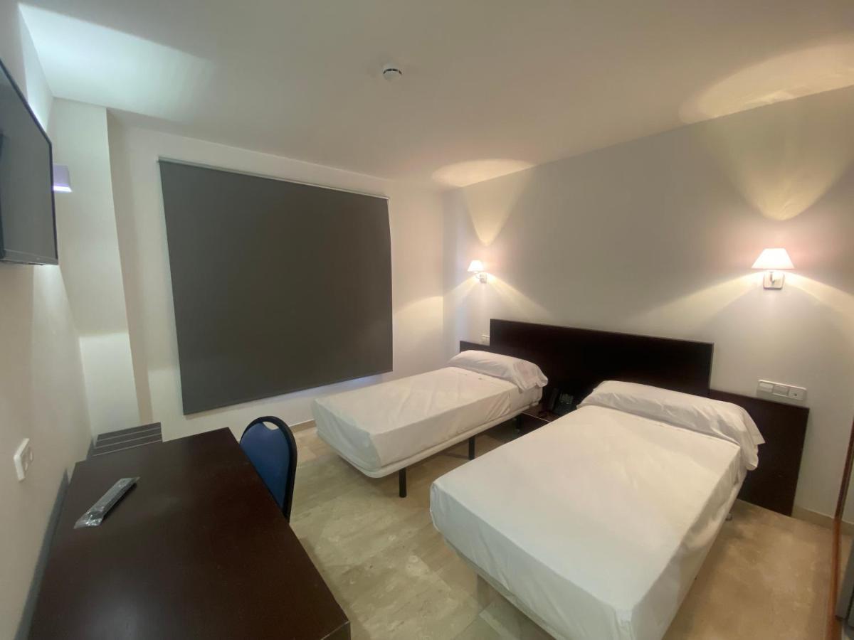 Cityexpress Hotel San Fernando - Carcagente Buitenkant foto